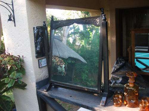 VINTAGE & FREE STANDING LARGE OAK DRESSING TABLE MIRROR. DO LOOK!