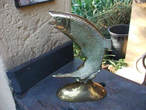 FOR THE FISHERMEN OR LOVERS OF THE SEA  A  LARGE BRASS FISH ORNAMENT. NICE PIECE (SALMON??)