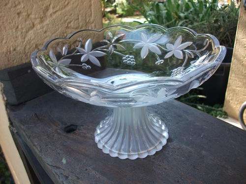 GORGEOUS SOGA JAPAN  GLASS BOWL OR TAZZA WITH INDENTED  FLORAL DETAIL