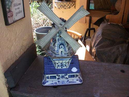 LARGE & AWESOME DELFT MUSICAL WINDMILL. GREAT FOR THE COLLECTOR !!