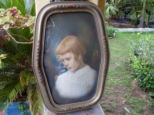 VICTORIAN????/ANTIQUE  BEAUTIFUL FRAME & PICTURE OF YOUNG GIRL BEHIND DOMED GLASS. TOO LOVELY!