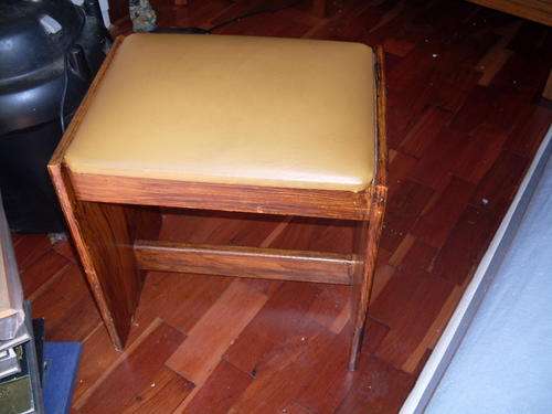 RETRO??? PINE WOOD CHABBY CHIC FINISHED STOOL WITH VINYL SEAT.