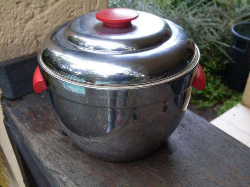 ART DECO OR 1950'S??? THERMOS NO 925 ENG CHROME/CHROME LOOK ICE BUCKET WITH RED HANDLES: GORGEOUS!!!