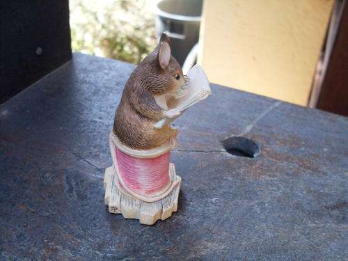 LOVELY BORDER FINE ARTS STUDIO (BFA) SCOTLAND BEATRIX POTTER, MOUSE ON A COTTON REEL