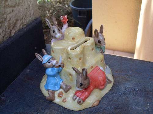 ROYAL DOULTON BUNNYKINS SANDCASTLE MONEY BOX DB 228 LIMITED TO THE YEAR 2002