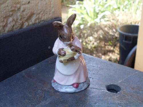 ROYAL DOULTON DB 167 MOTHER & BABY BUNNYKINS