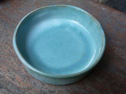 SMALL CLEARLY MARKED LINNWARE BOWL/ DISH  WHICH IS ACTUALLY A CENTRE PIECE