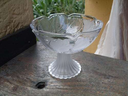 PROBABLY SOGA JAPAN PEDESTAL SWEETIE BOWL, FLORAL LEAF RELIEF DETAIL , FROSTED & FLUTED BASE