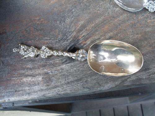 BELIEVED TO BE EXTREMELY OLD MARKED H H  ANTIQUE?  DUTCH WORN SP SPOON WITH FIGURAL FINIAL APOSTLE??