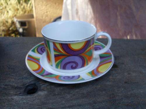 VINTAGE RETRO ASSUMED '60'S PSYCHEDELIC FUNKY RARE??? ENOCH WEDGWOOD TUNSTALL CUP & SAUCERS WOW!