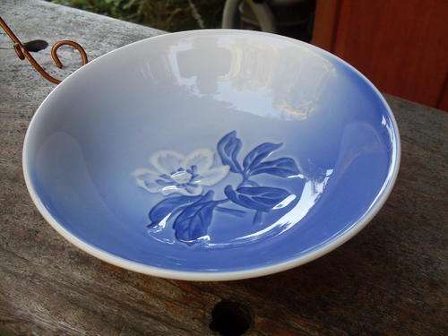 REDUCED! B & G BING & GRONDAHL (PRIOR TO ROYAL COPENHAGEN) BLUE & WHITE FLORAL TEXTURED  BOWL