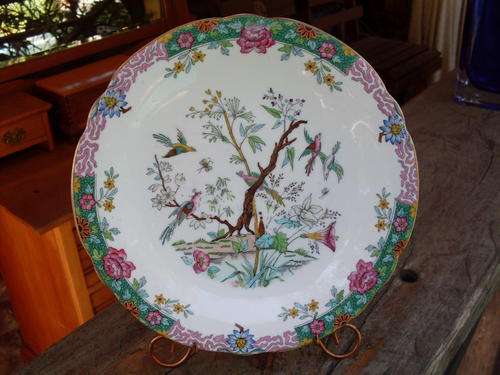 AN ABSOLUTELY EXQUISITE VICTORIAN (ANTIQUE)  23CM PLATE, ORIENTAL INFLUENCE  PAINTED BIRDS ETC