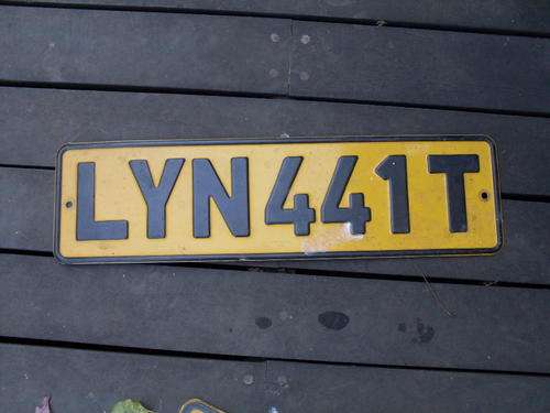 FOR THE LYN'S OUT THERE OLD "T" TRANSVAAL METAL YELLOW NUMBER PLATE LYN 441 T