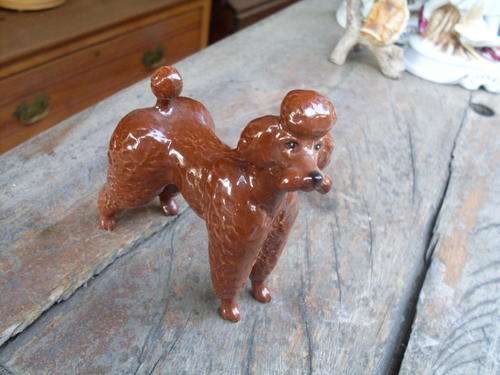 FOR THE POODLE LOVERS! VINTAGE RARE COLOUR CHOCOLATE BROWN BESWICK POODLE MODEL 1386 HIGH VALUE ITEM