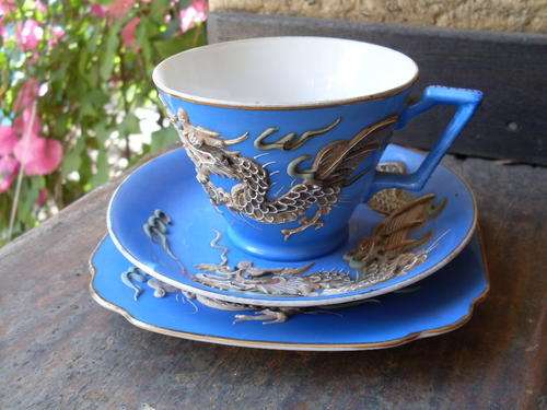 TUDOR (JAPANESE) VINTAGE MORIAGE DRAGONWARE TRIO. BLUE BASE & GREY ++ RELIEF DRAGON