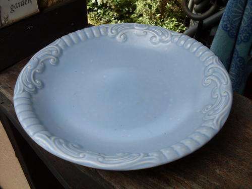 CROWN DEVON ENGLAND MOTTLED ART DECO??  PALE BLUE WITH RELIEF SCROLL DETAIL FRUIT BOWL OR PLATE