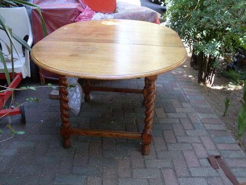 STUNNING VINTAGE, VERY OLD OAK  BARLEY TWIST DINING ROOM TABLE