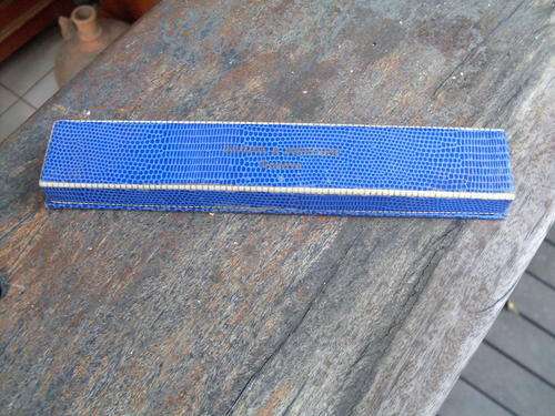 FOR HENRYSTREET2 OFFER ASSUMED VINTAGE. SNAKE SKIN LOOK BAUME & MERCIER WATCH BOX BLUE (EMPTY!!!_