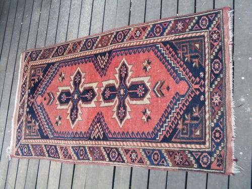 TAKE A RIDE WITH  THIS VINTAGE?? PERSIAN / ORIENTAL TRIBAL??? RUG. GEOMETRIC DESIGN HAND KNOTTED.
