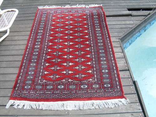 lOVELY PIECE. FINE HAND KNOTTED PERSIAN / ORIENTAL REDS, GREY REPEATATIVE SMALL DESIGN KARATCHI?