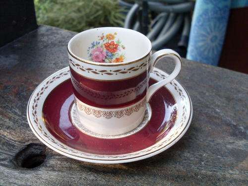 GORGEOUS CROWN DUCAL DEMI-TASSE COFFEE CUP & SAUCER DETAILED GILT, MAROON & ROSE FLORAL DETAIL WOW!