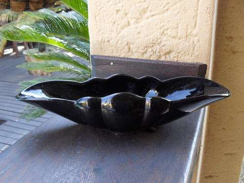 MEDIUM SIZED LUCIA WARE BOAT? SHAPED VASE BLACK
