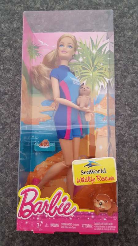 Barbie Sea world wildlife rescuer