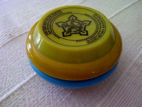 SANDF. yoyo LIKE NEW.