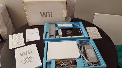 Nintendo WII Console, working, sold as is