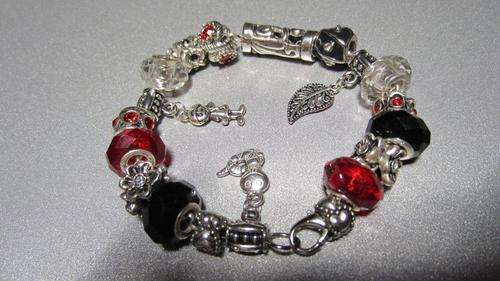 GORGEOUS PANDORA FASHION CHARM BRACELET!!!