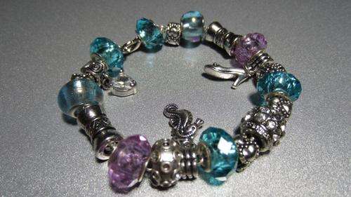 GORGEOUS PANDORA FASHION CHARM BRACELET!!!