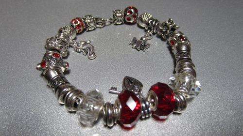 GORGEOUS PANDORA FASHION CHARM BRACELET!!!