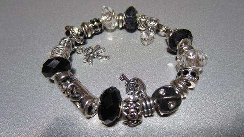 GORGEOUS PANDORA FASHION CHARM BRACELET!!!