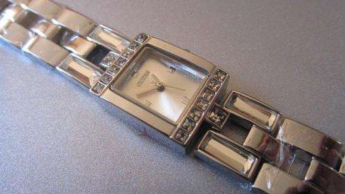 GUESS LADIES WATCH - SLIM WHITE SQUARE FACE!!!