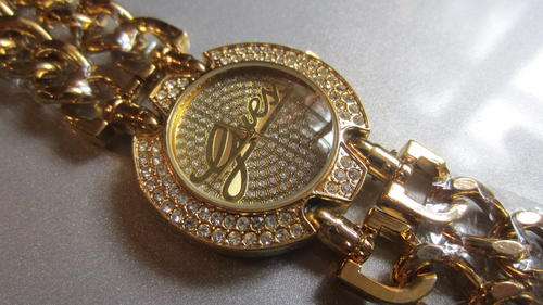 GUESS LADIES WATCH - GOLD ROUND DIAMOND FACE!!!