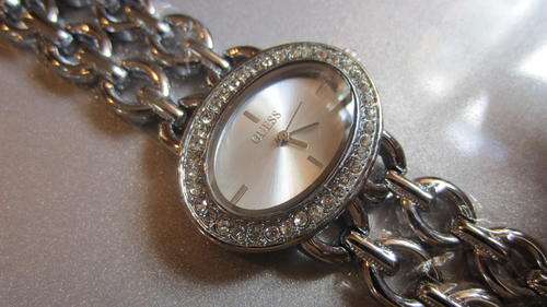GUESS LADIES WATCH - WHITE OVAL DIAMOND FACE - LAST ONE LEFT!