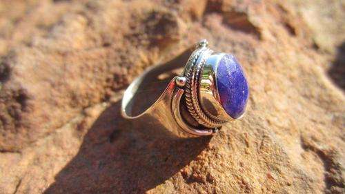 HAND MADE SOLID STERLING SILVER RING, WITH GENUINE SAPPHIRE!!