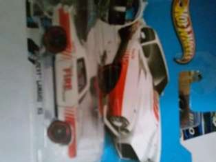 Hotwheels Camaro - White