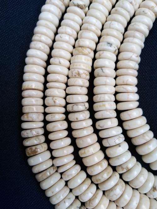 1 Strand Turquoise Gemstone Beads, Ivory. Flat Round 9~10 x 2~4mm, hole 1mm, approx. 125 per strand