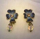 Lovely Vintage Clip On Earrings