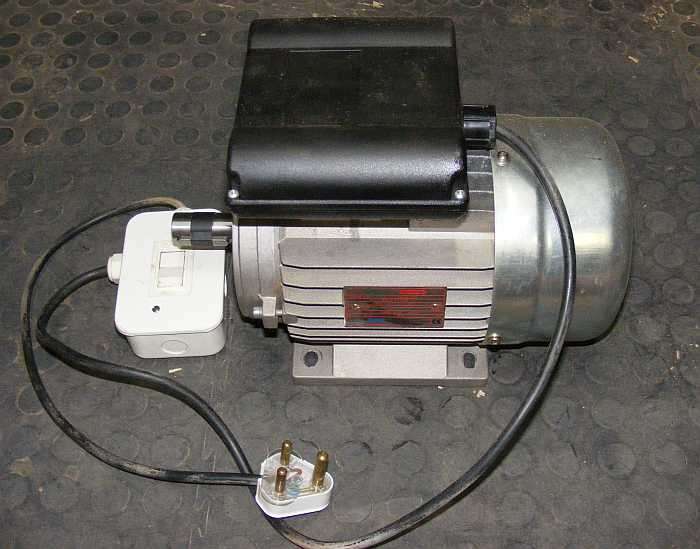 Fenner 2.2kw single phase motor.