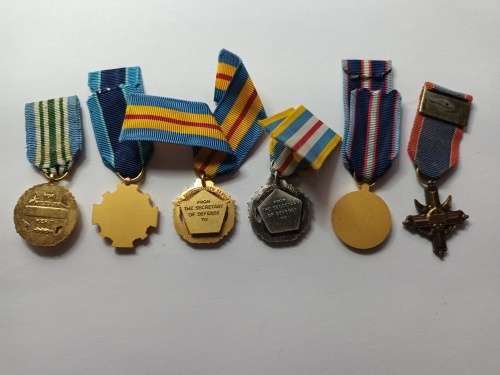 US miniature medal collection