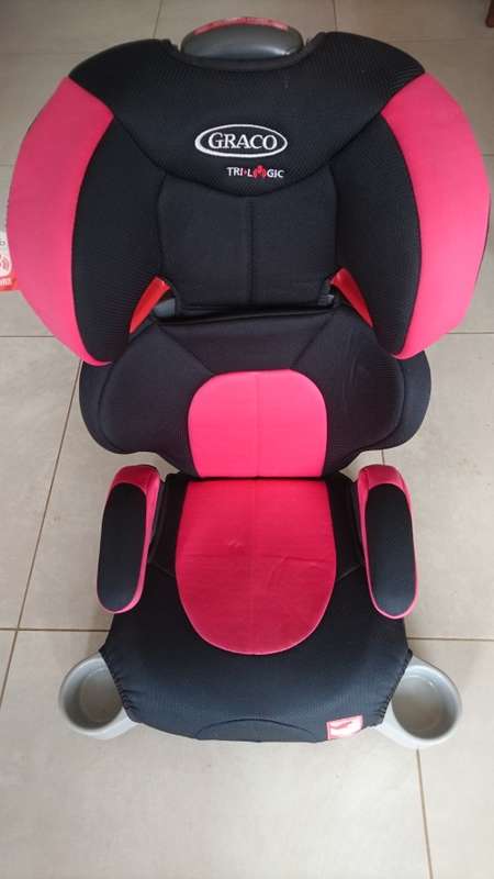 Graco Trilogic Pedic Booster Car Seat (15-36kg) - Pink Graco Trilogic Pedic Booster Car Seat