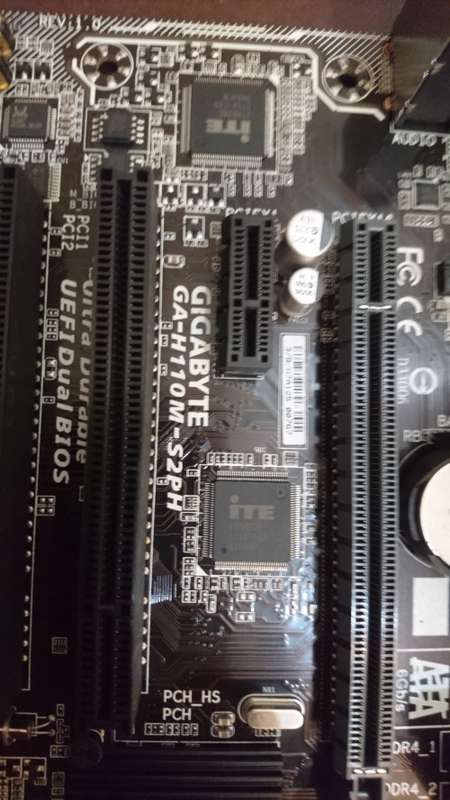 Intel i3-7100 3.9Ghz with Gigabyte GA-H110M-S2PH Board and 8GB DDR4 Memory