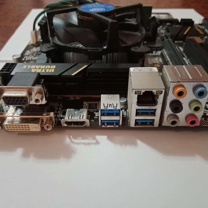 Intel i5-6400 2.7Ghz with Gigabyte GA-B150M-D3H Mainboard and 8GB DDR4 Transcend Memory