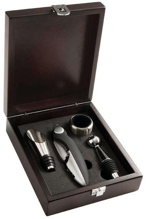 Wine Set in wooden gift box