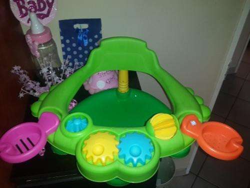 BATH SEAT IN EXCELLENT CONDITION