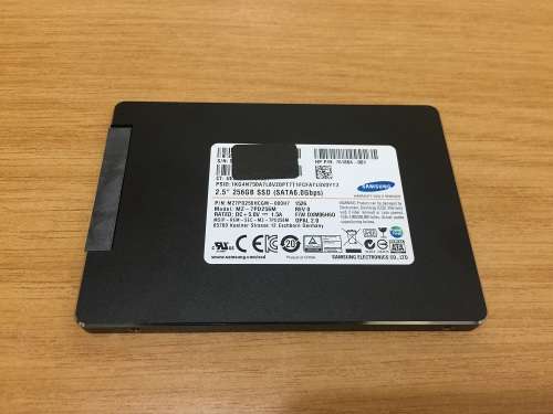 SAMSUNG 256GB SSD | 2.5" 7MM 256GB SSD SATA 6.0Gbps | AS GOOD AS NEW