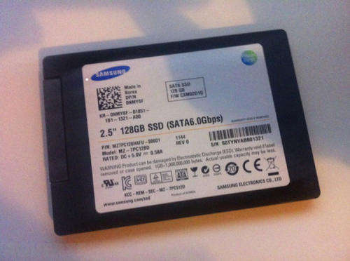 ***AS NEW*** SAMSUNG 2.5" 128GBSSD 6.0Gbps (SOLID STATE DRIVE)