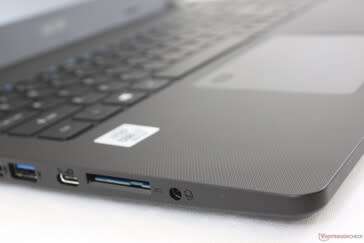 ACER TRAVELMATE P215 | 10TH GEN CORE I7-10510U | 32GB | 512GB SSD/1TB HDD | 15.6 FULL HD | WIN10 PRO